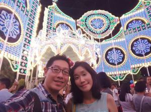 a lovey evening out with dear dear, thanks to Ronald's ticket in to Christmas Wonderland at Gardens by the Bay